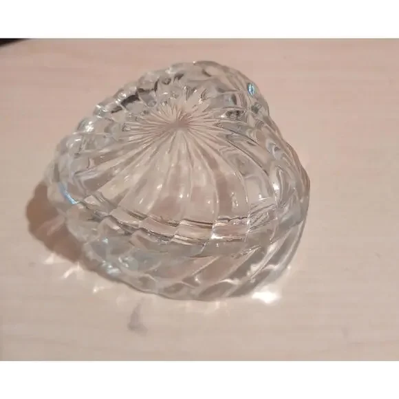 Vintage Ribbed Glass Crystal Heart Shaped Trinket Dish With Lid - Picture 3 of 6